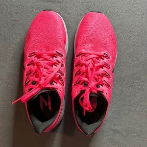 NWOB Women’s Nike Zoom Pegasus 36 Hot Pink size 9.5